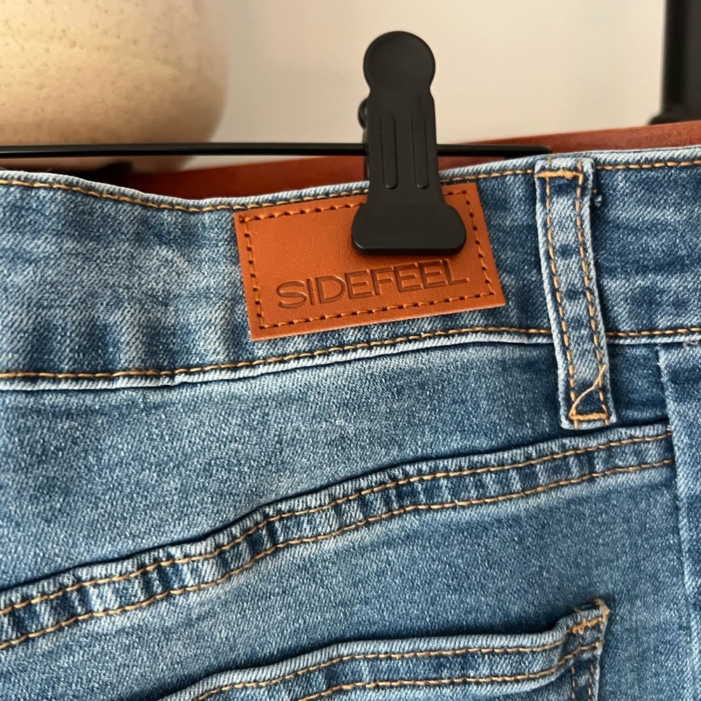Wide Leg Barrel Jeans Medium Wash Raw Hem - Picture 6 of 7